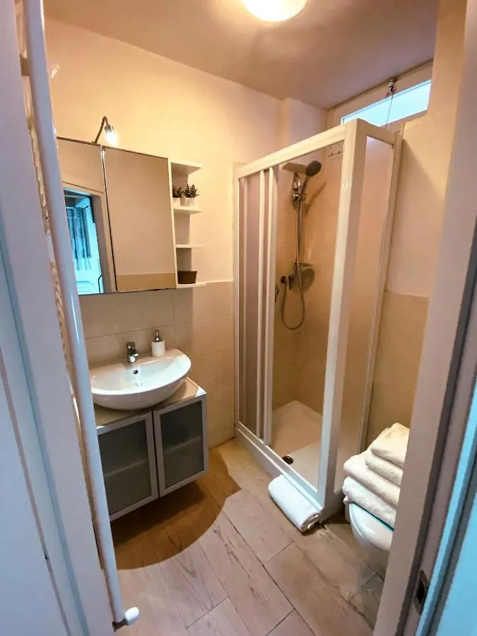 Acacia Firenze - Giglio Apartment
