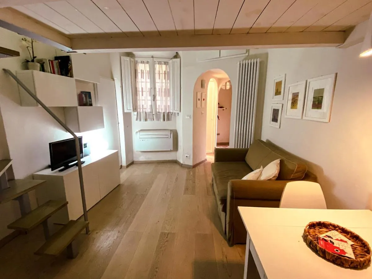 Acacia Firenze - Giglio Apartment