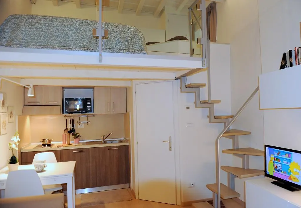 Acacia Firenze - Giglio Apartment Italy